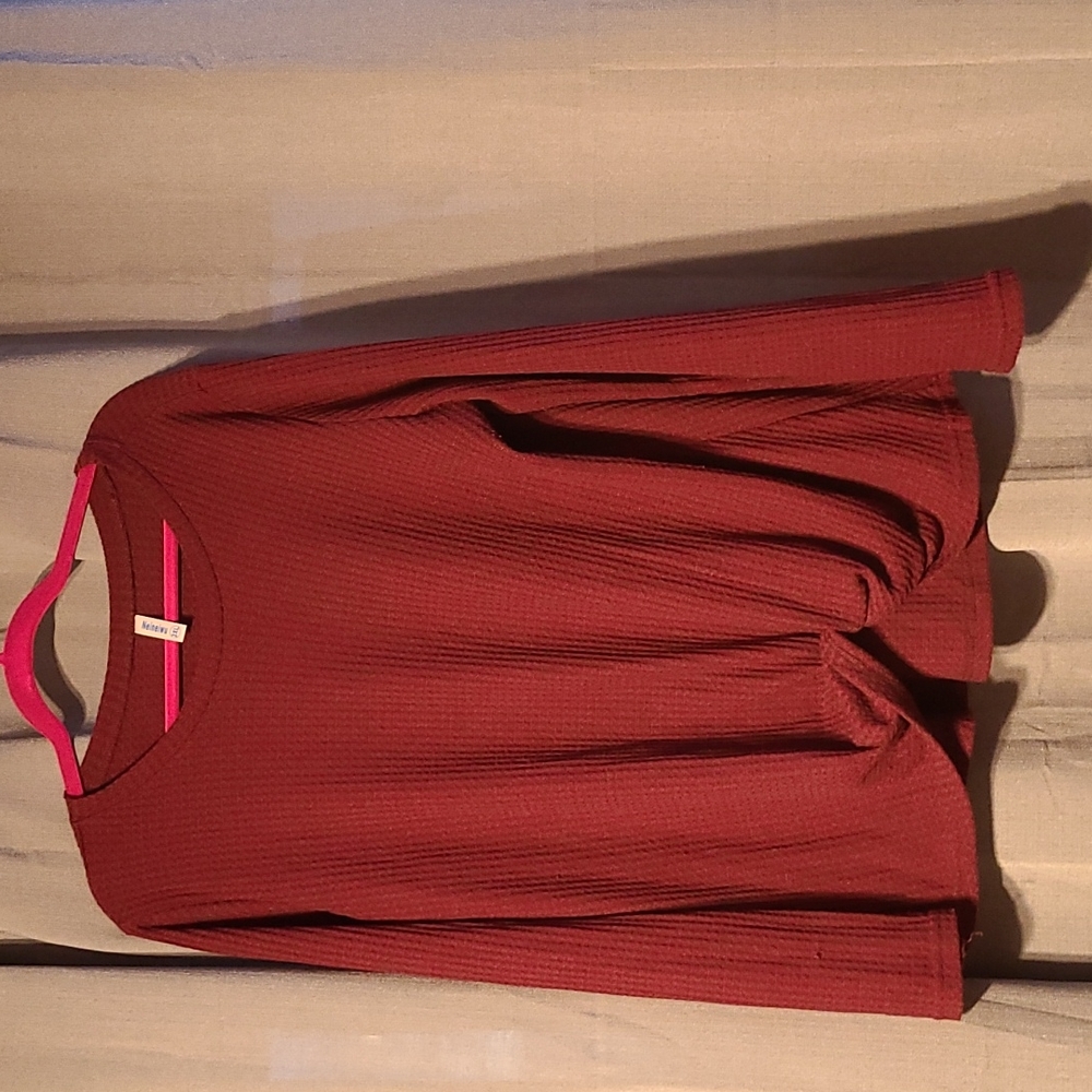 2x long sleeve top